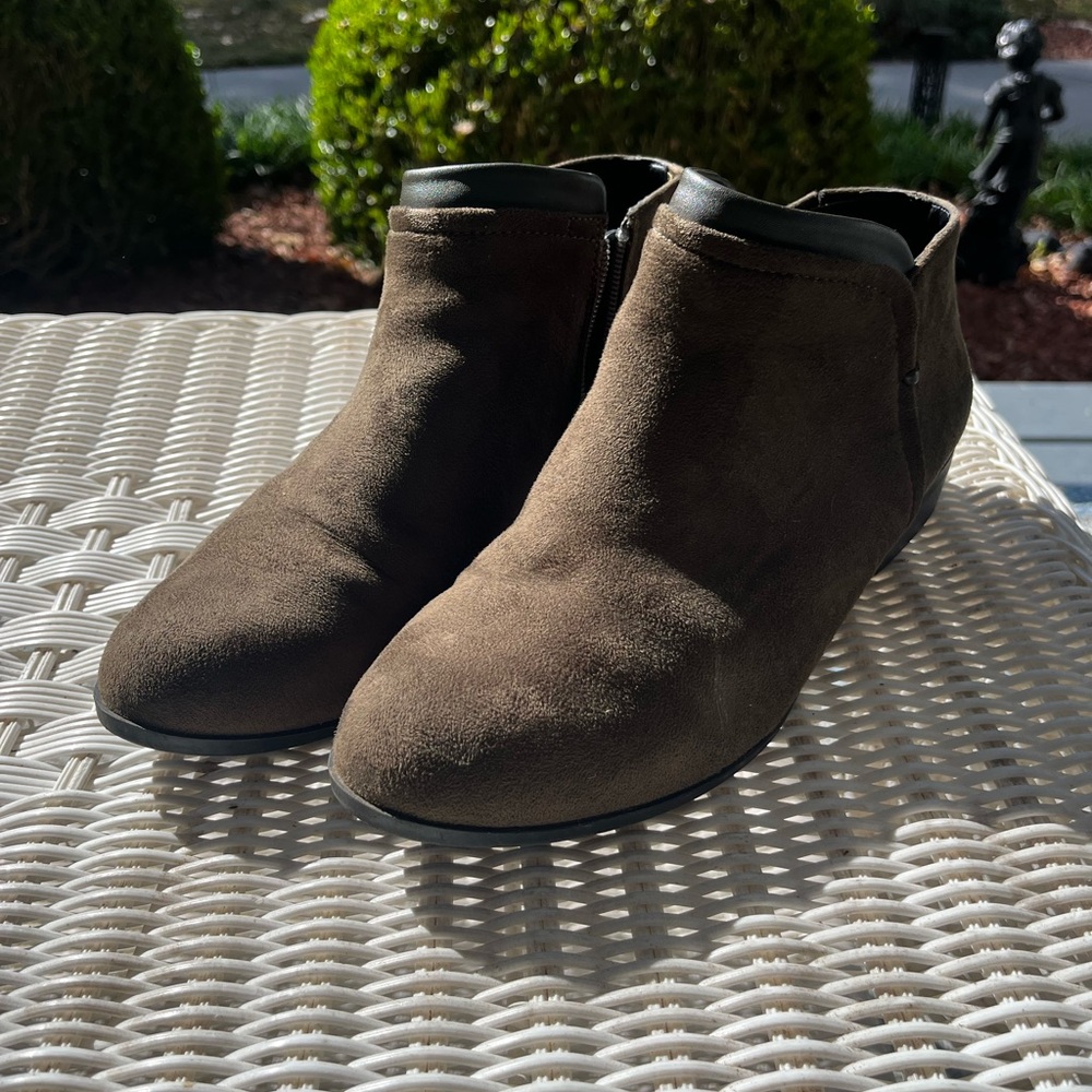 Comfortview Brown Ankle Boots